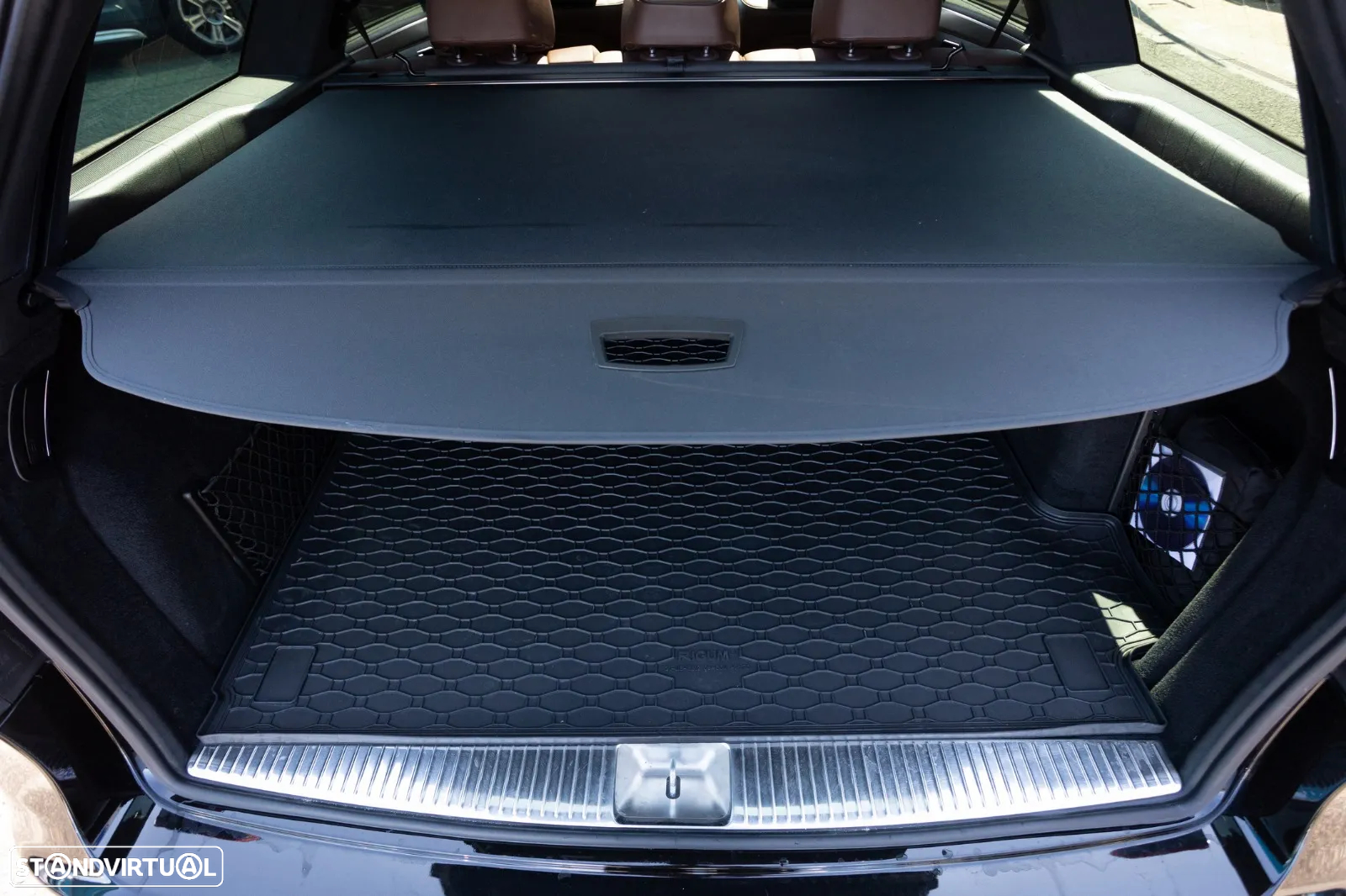 Mercedes-Benz E 350 BlueTEC Avantgarde 4-Matic - 54