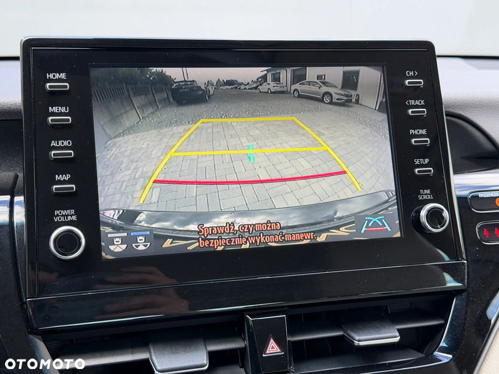 Toyota Camry 2.5 Hybrid Executive CVT - 32