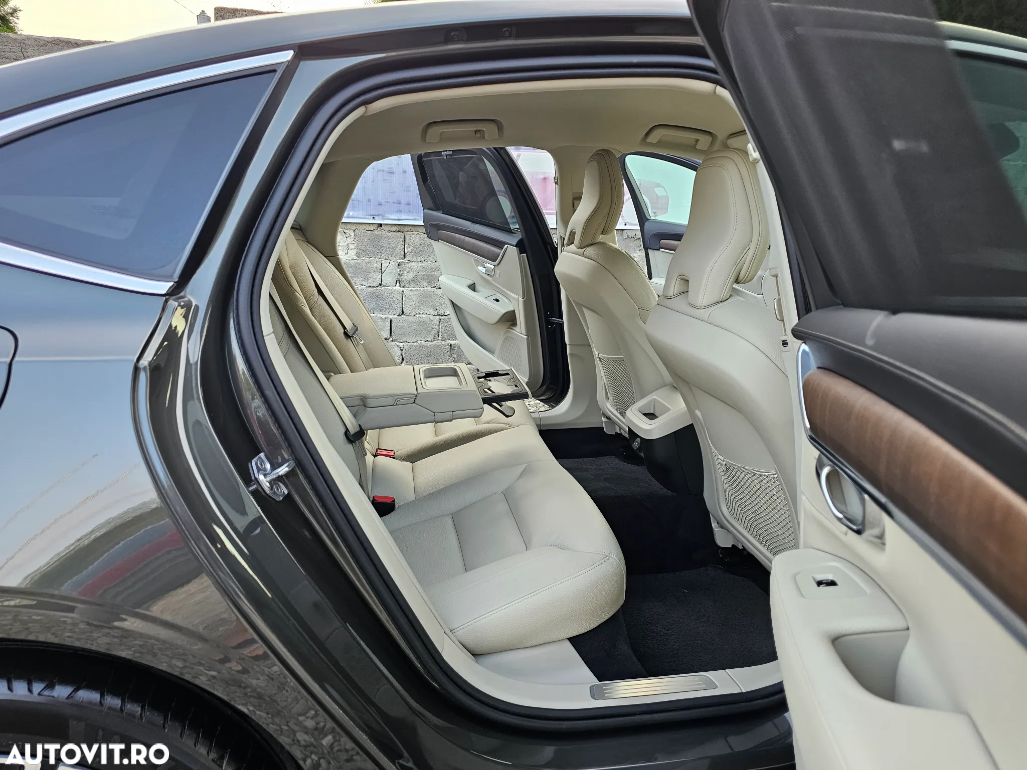 Volvo S90 D4 Inscription - 31