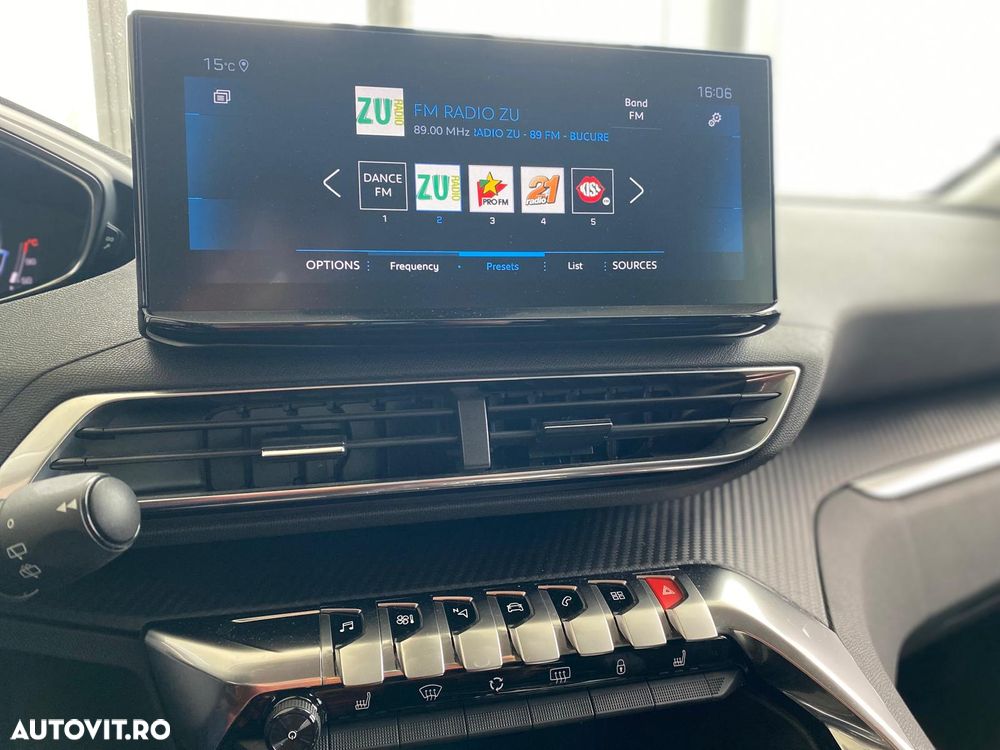 Peugeot 3008 1.2 PureTech 130 EAT8 Active Pack - 18