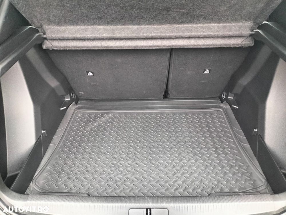 Peugeot 2008 1.5 BlueHDI STT EAT8 Allure - 16