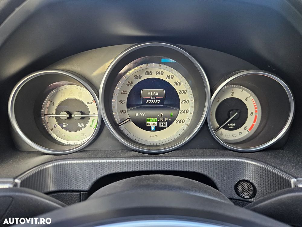 Mercedes-Benz E 300 BLUETEC HYBRID Aut. - 31