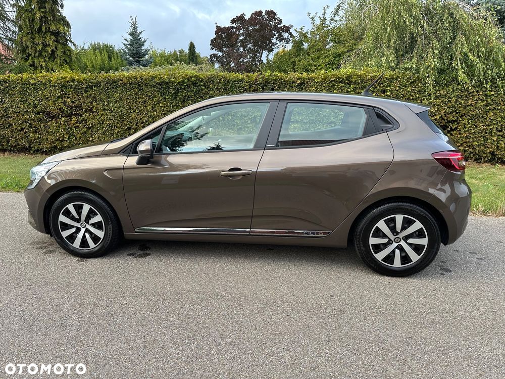 Renault Clio E-TECH Hybrid 140 INTENS - 9