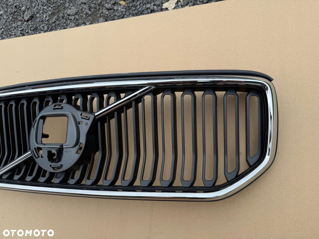 GRILL ATRAPA Volvo XC40 IDEALNA ORYGINAŁ KAMERA RADAR - 3