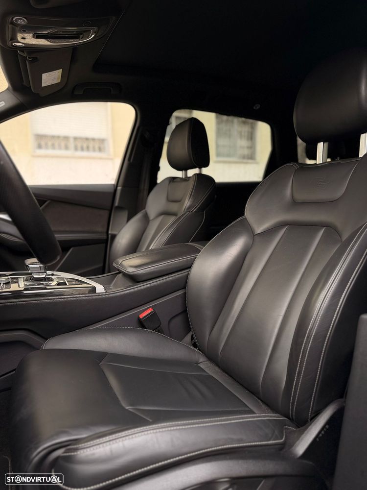 Audi Q7 - 12