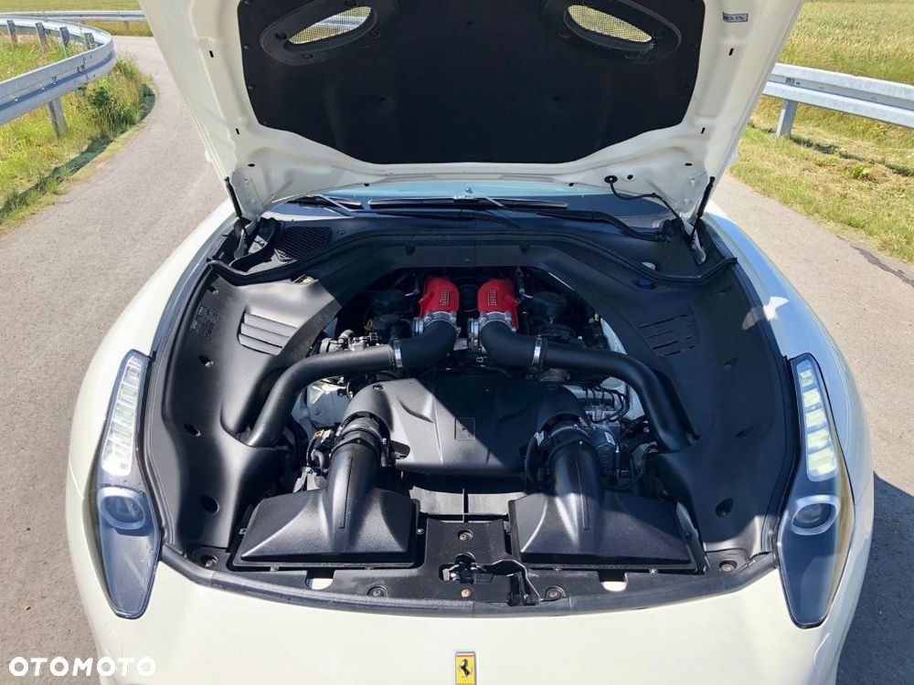 Ferrari California T - 38