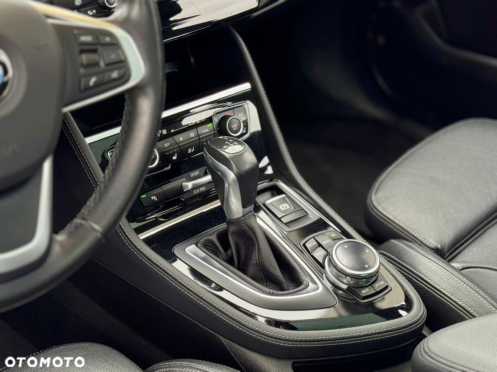 BMW Seria 2 225i Luxury Line - 8
