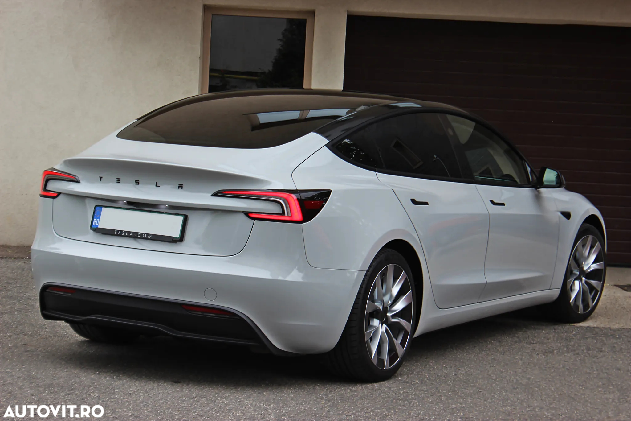 Tesla Model 3 AWD Long Range - 3