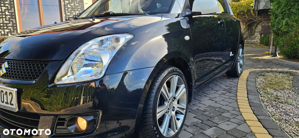 Suzuki Swift 1.3 Black and White - 16