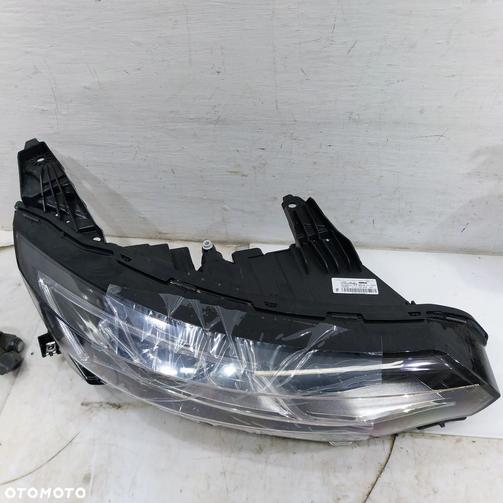 Talisman LAMPA PRAWA LEWA PRZÓD LED 260108543R - 3