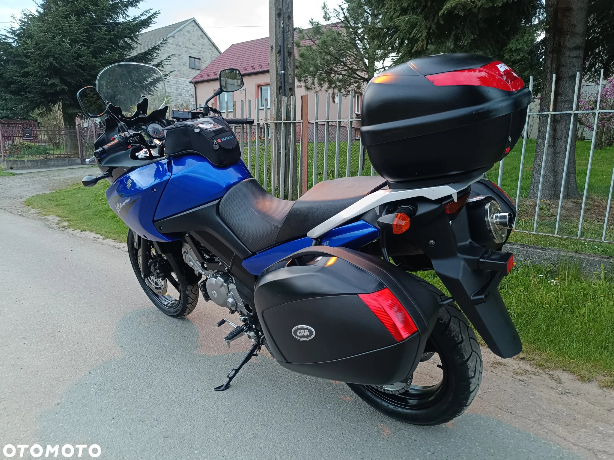 Suzuki DL - 3