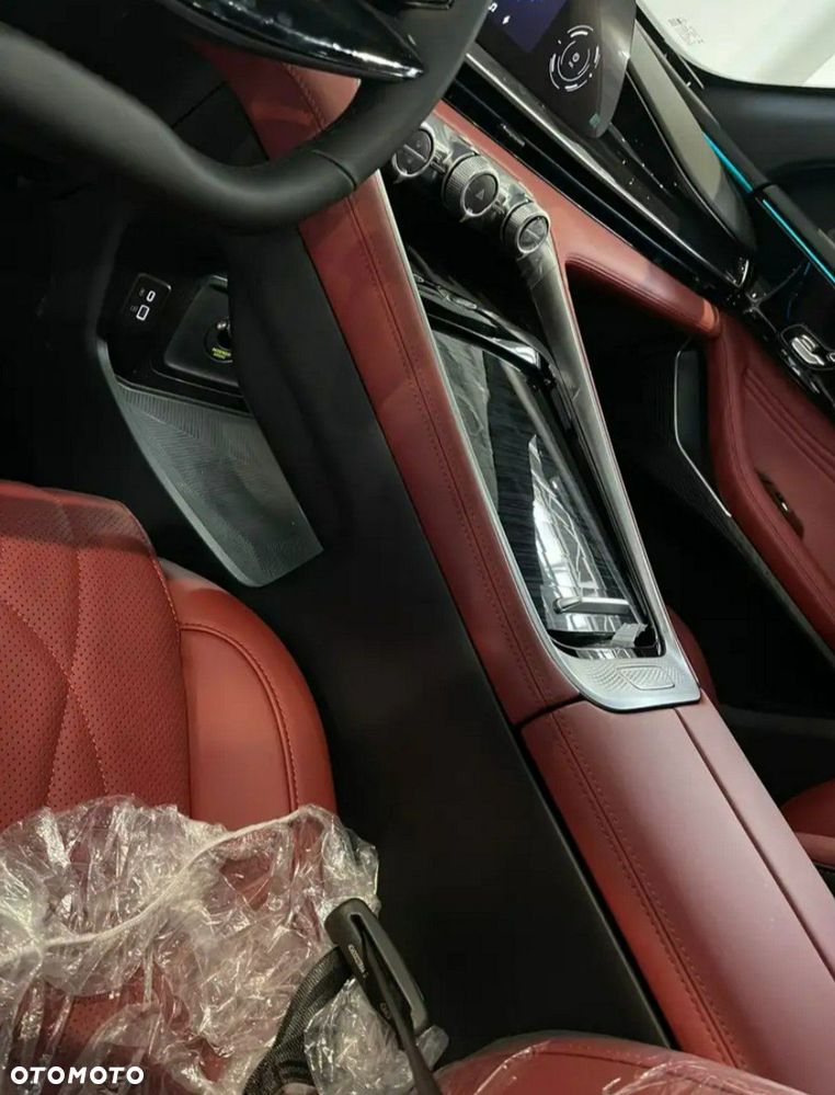 Omoda 9 1.5 Super Hybrid Exclusive AWD - 12