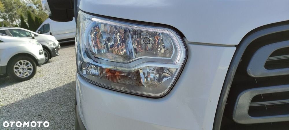 Ford Transit - 19