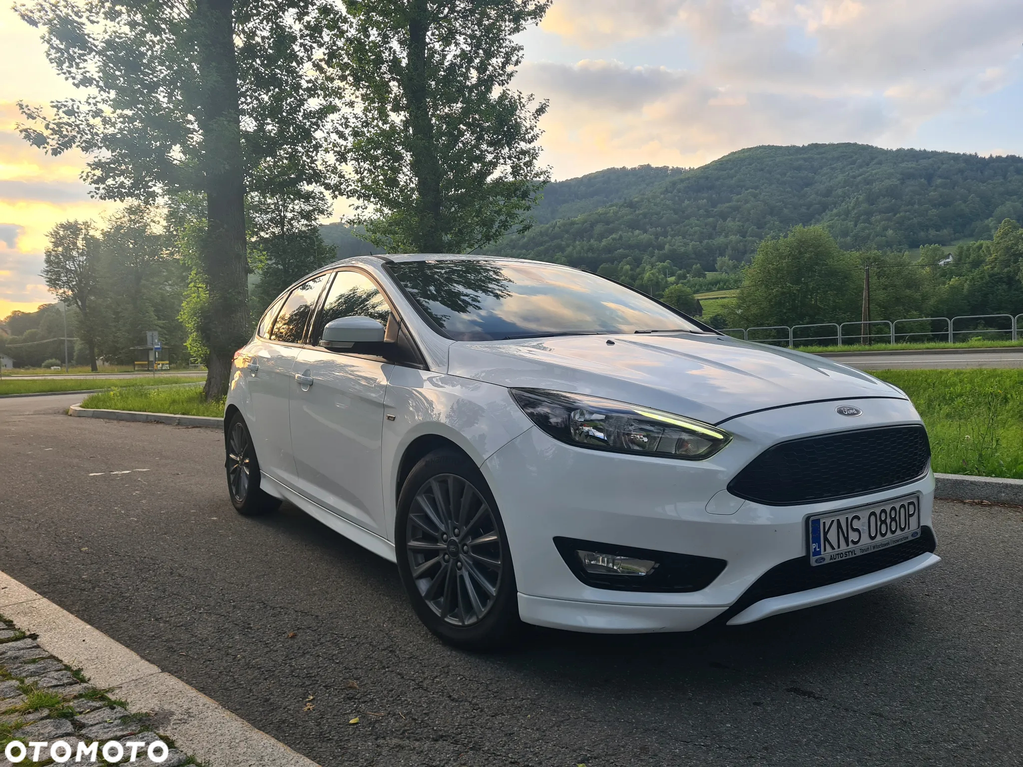 Ford Focus 1.5 EcoBoost SYNC Edition ASS - 2