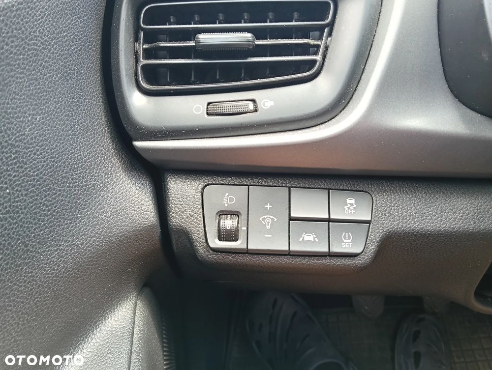 Kia Rio 1.2 L - 21