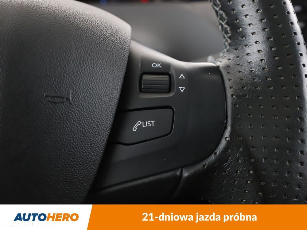 Peugeot 2008 1.2 Pure Tech GPF Crossway S&S - 28
