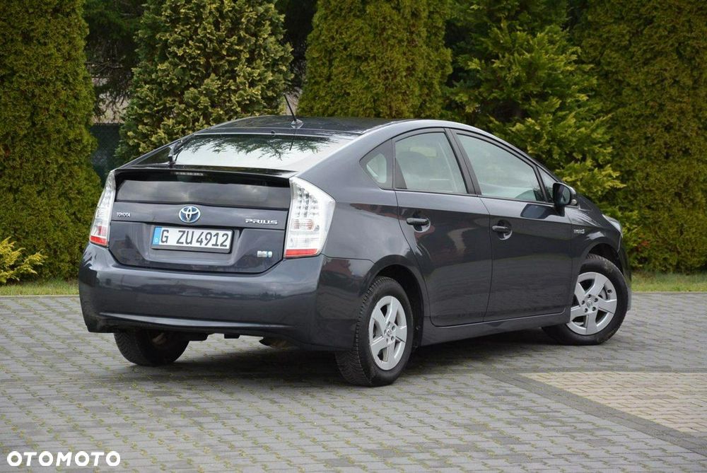 Toyota Prius - 11