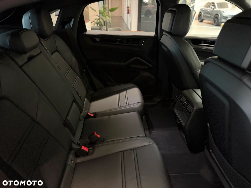 Porsche Cayenne Black Edition - 35