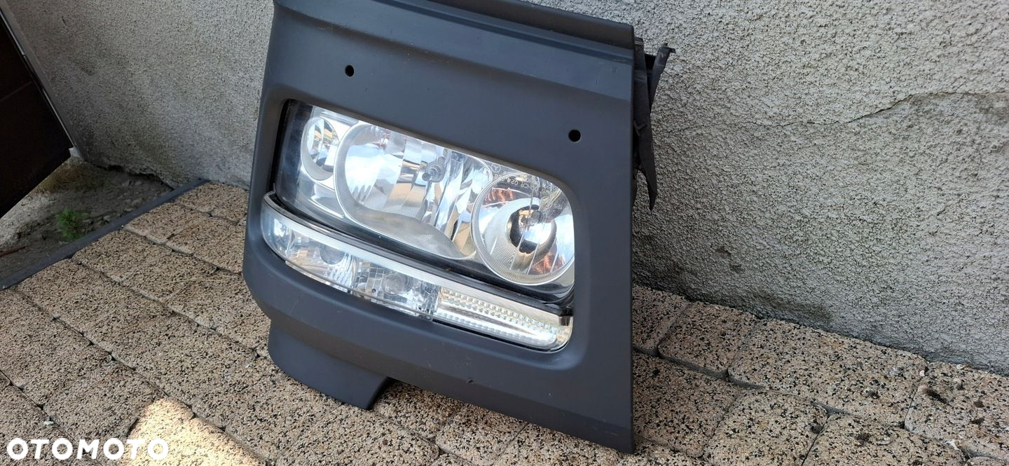 MERCEDES ATEGO 3 2013- lampa narożnik zderzaka lewy przód A9738202461 - 5