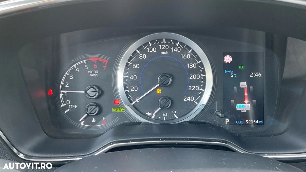 Toyota Corolla 1.8 HSD Business - 18