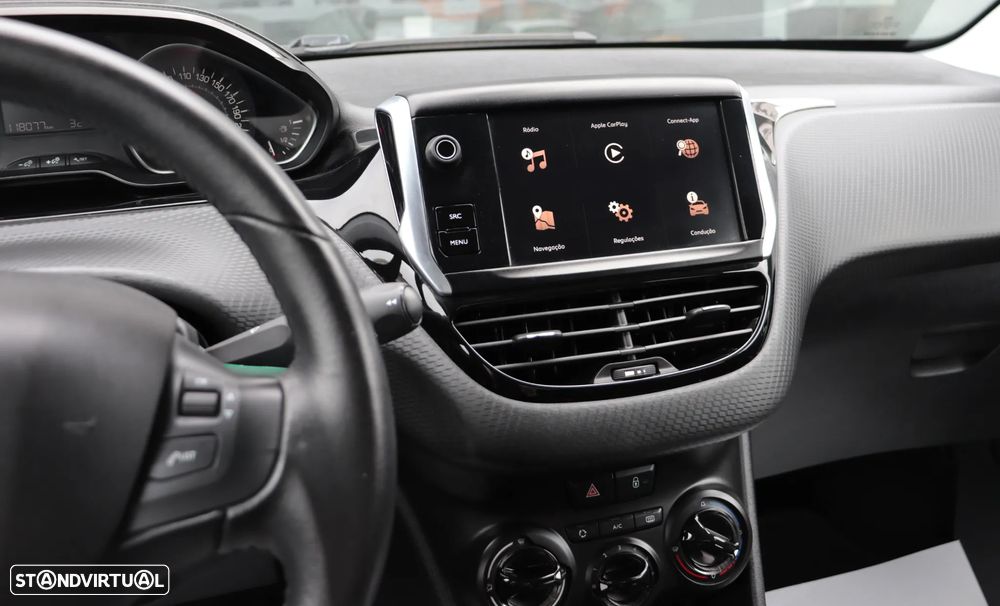 Peugeot 2008 1.2 PureTech Style - 17