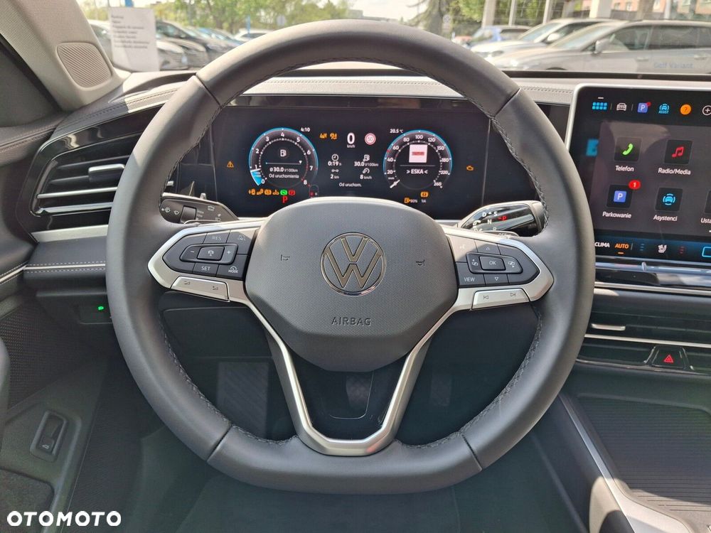 Volkswagen Passat - 26