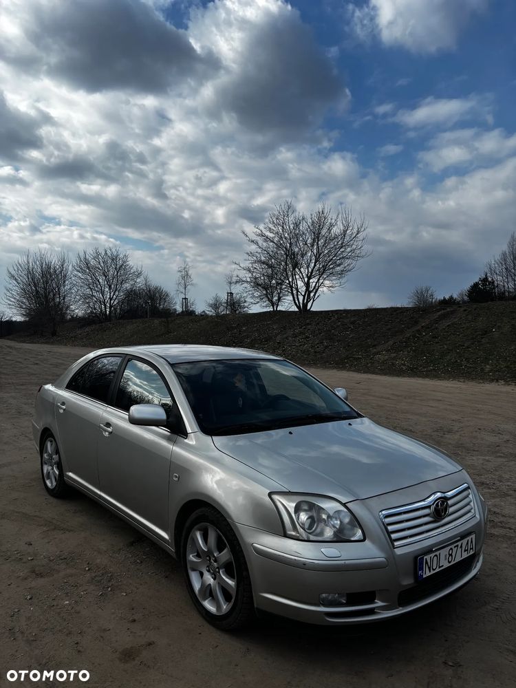Toyota Avensis - 1