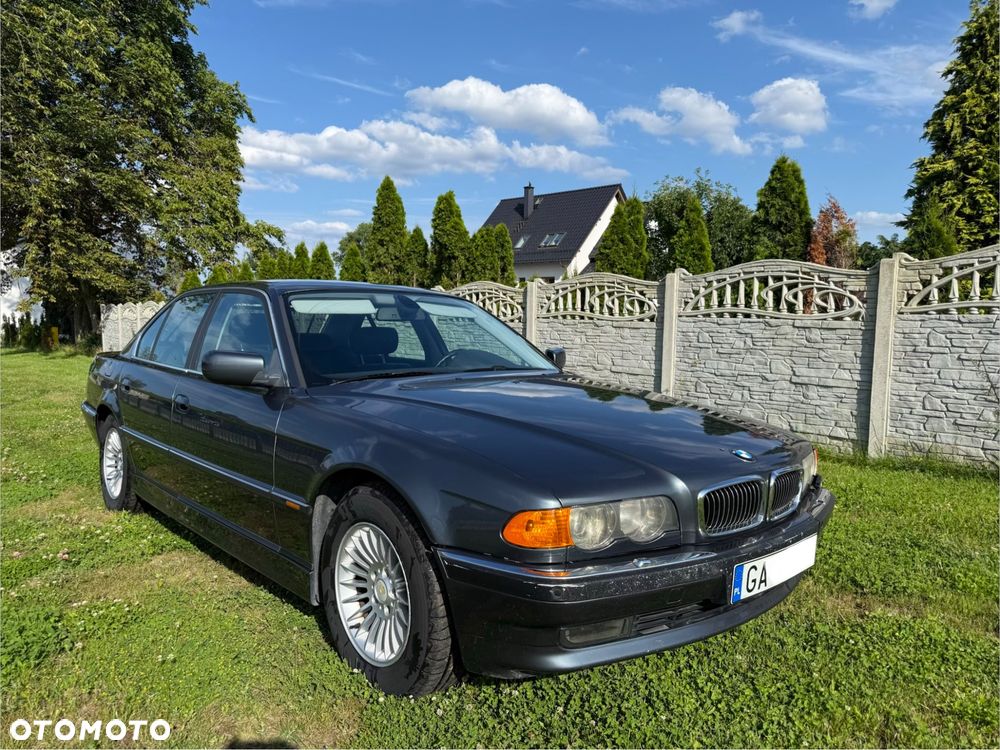 BMW Seria 7 740i - 1