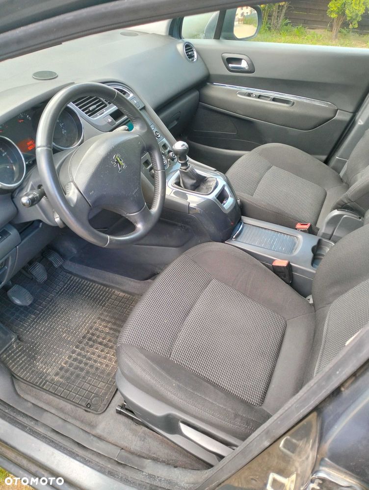 Peugeot 5008 - 4