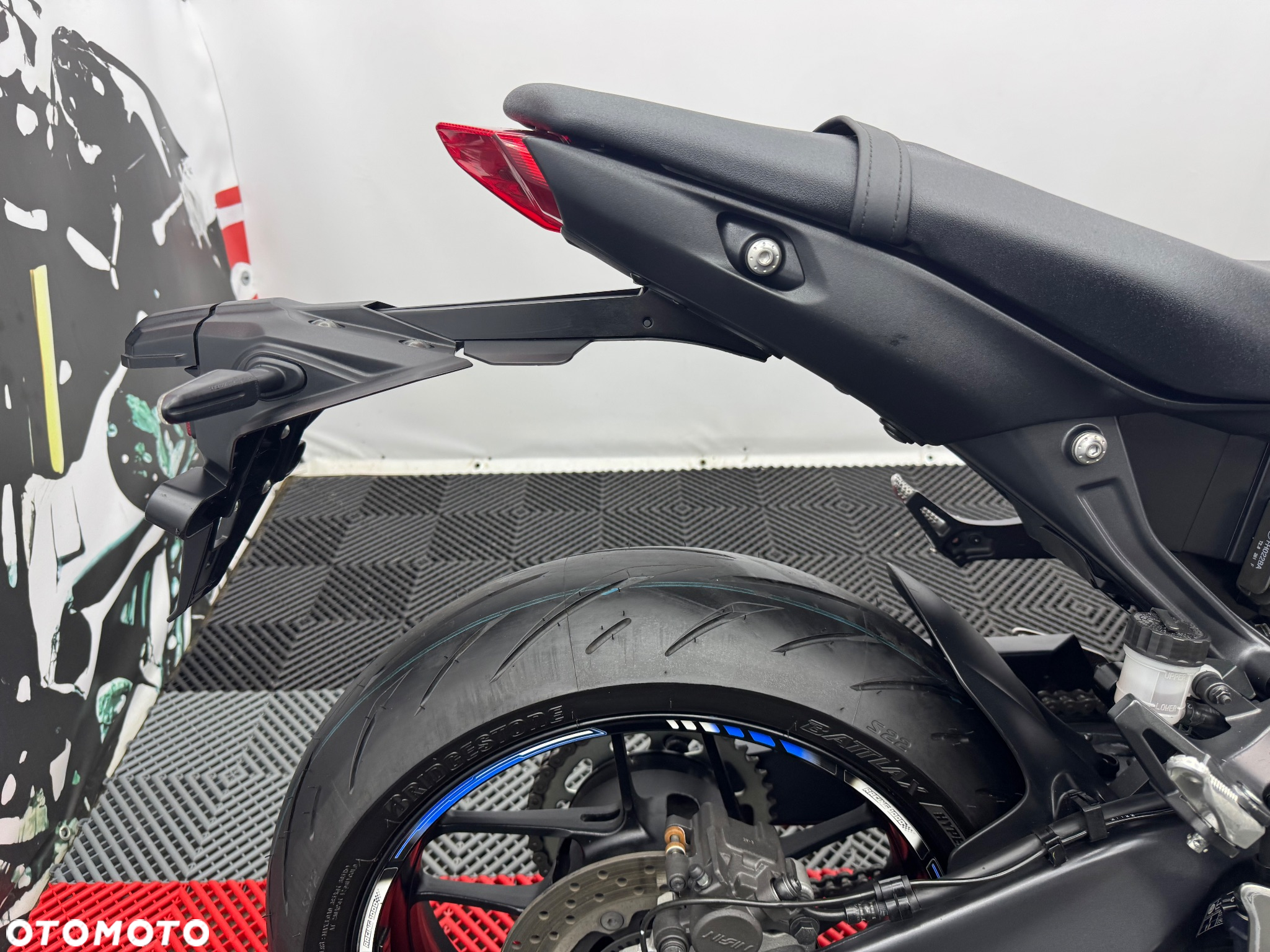 Yamaha MT - 33