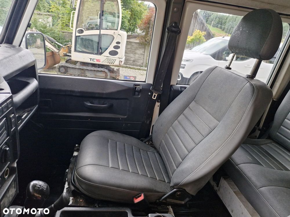 Land Rover Defender 2.2 TD4 E - 13