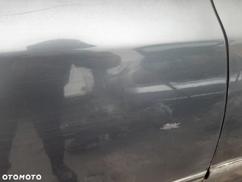 SKODA OCTAVIA II DRZWI PRAWY TYŁ PRAWE TYLNE LF7V 9901 - 5