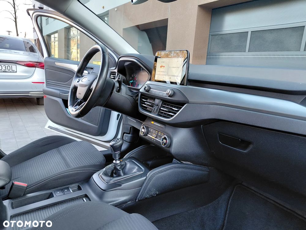 Ford Focus 1.5 EcoBoost Titanium - 15