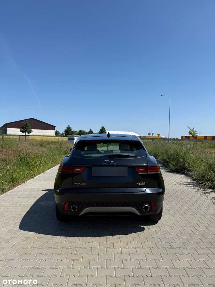 Jaguar E-Pace - 3