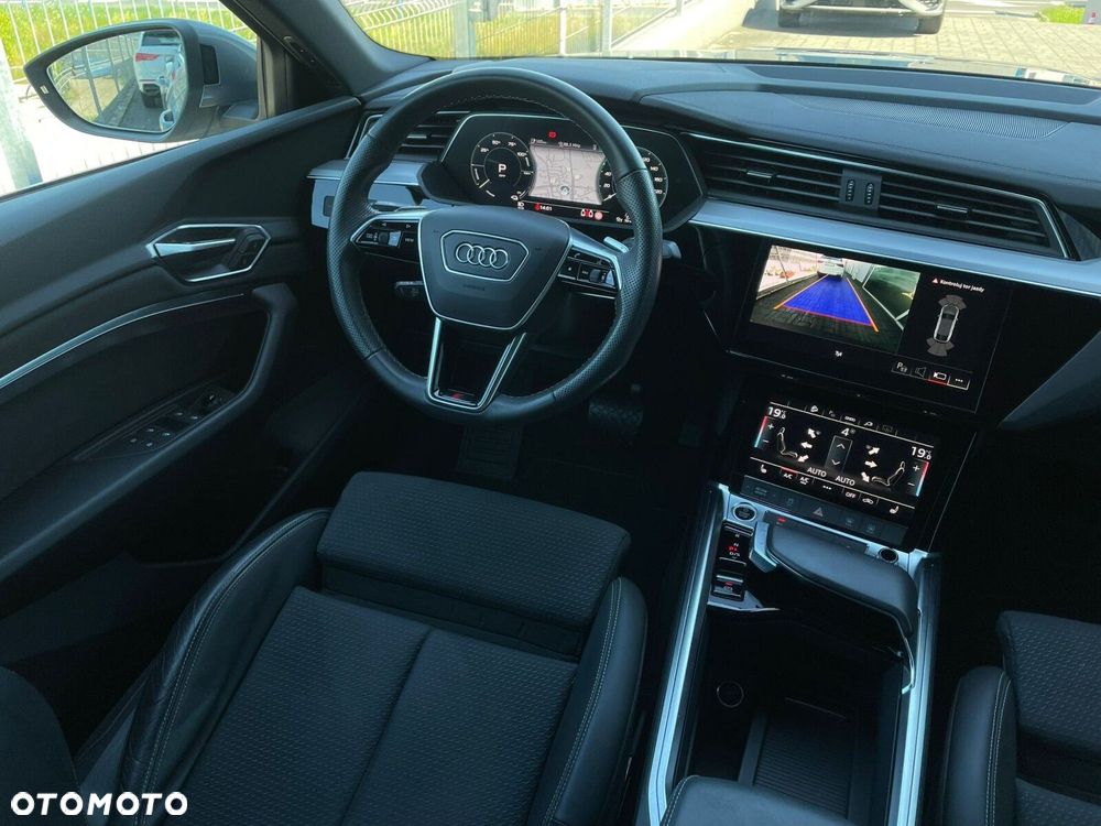 Audi e-tron Sportback - 14