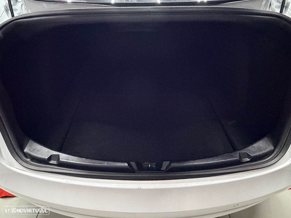 Tesla Model 3 Performance Dual Motor AWD - 28