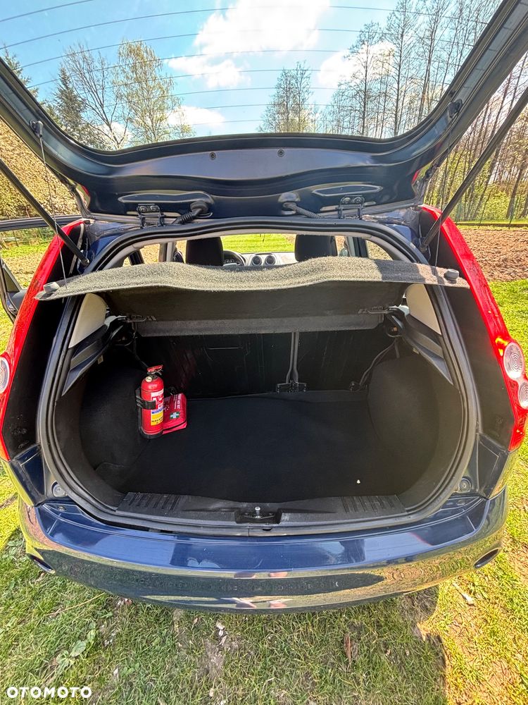 Ford Fiesta - 11