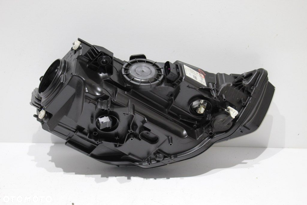 Audi A3 8V Xenon Lampa Przednia Przód Lewa Zerwana W Środku - 2