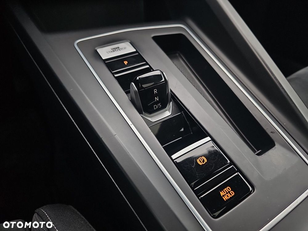 Volkswagen Golf 1.5 eTSI OPF DSG Style - 25