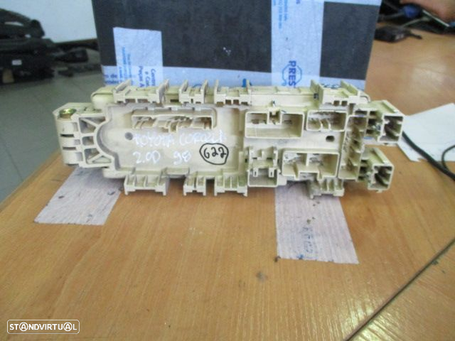 Caixa Fusiveis 38930604 TOYOTA COROLLA 1998 2.0D - 2