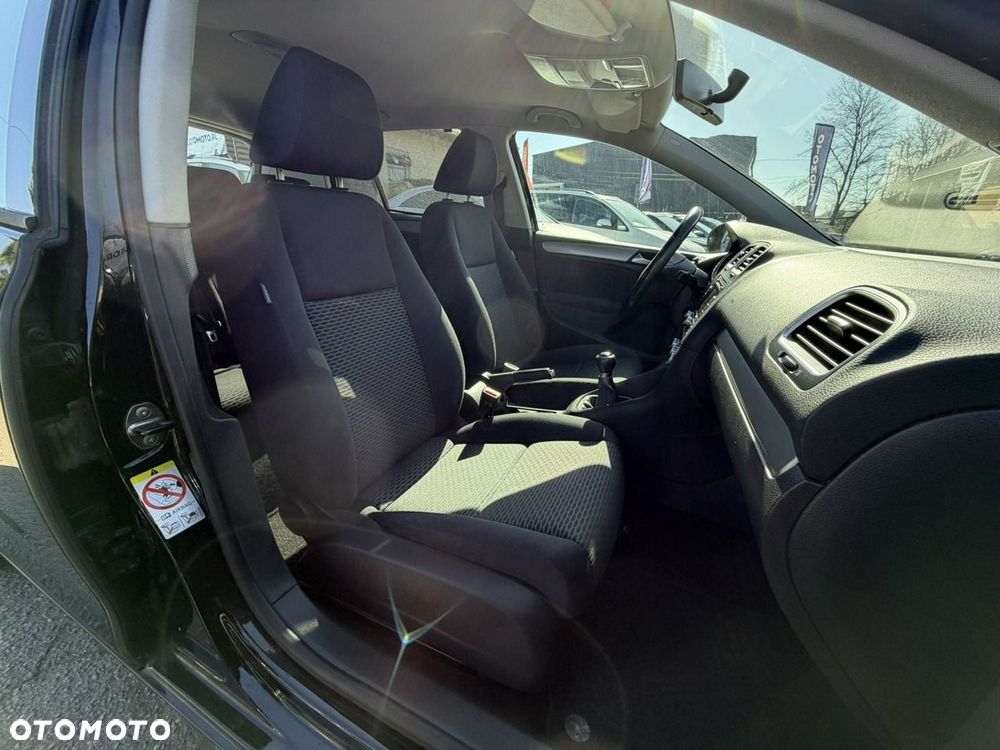 Volkswagen Golf - 20