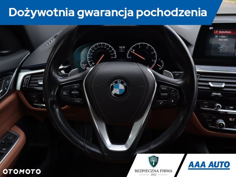 BMW 6GT - 23