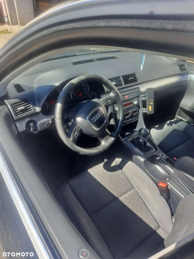Audi A4 Avant 2.0 TDI DPF - 7