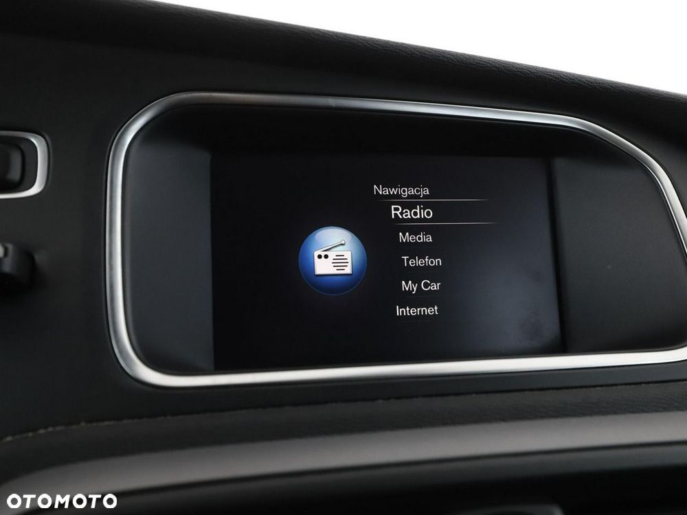 Volvo V40 T2 Momentum - 24