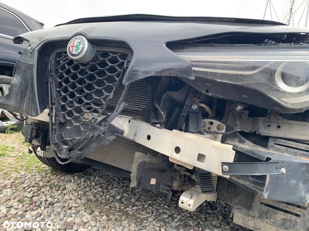 Alfa Romeo Stelvio 2.0 Turbo 16V AT8-Q4 Executive - 9