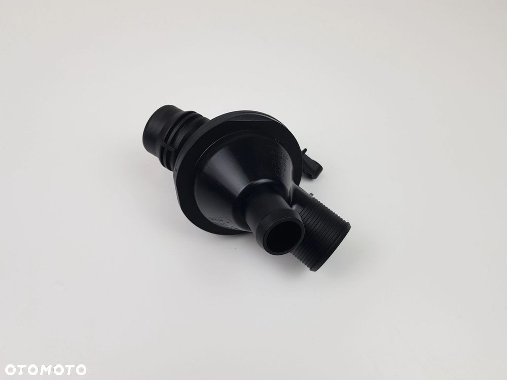 Termostat Obudowa termostatu BMW X1 E84 F10 F30 N20 2.0i 8635689 - 3
