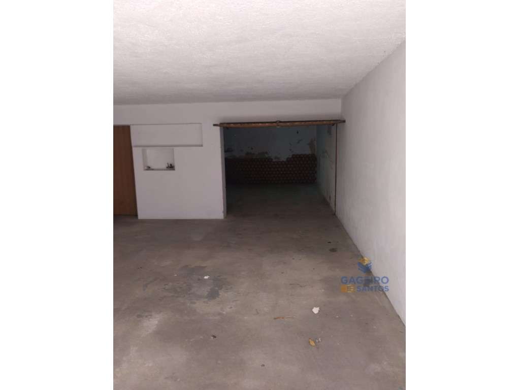Garagem em São Martinho do Porto - Grande imagem: 2/3