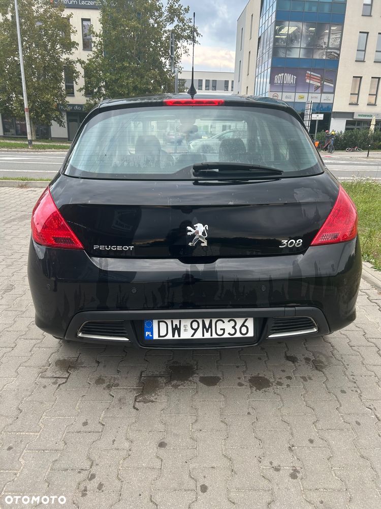 Peugeot 308 - 8