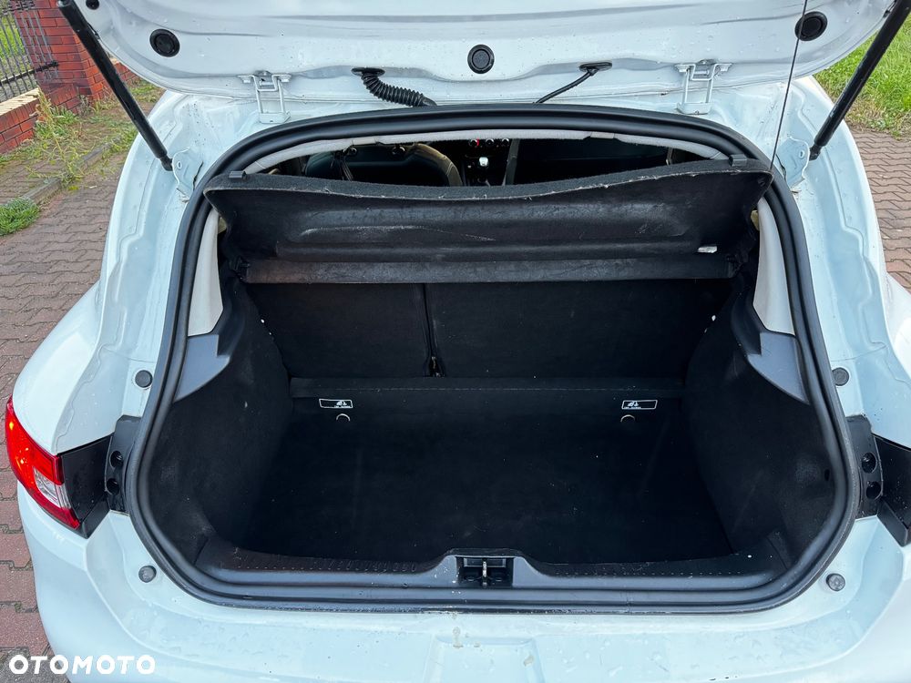 Renault Clio - 11