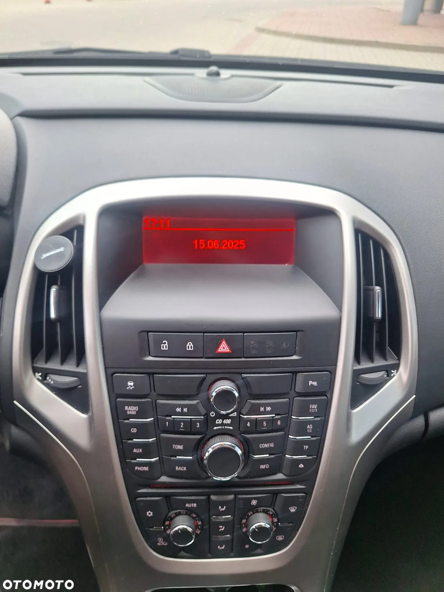 Opel Astra IV 1.6 T Cosmo - 13